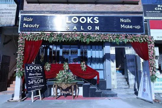 The Looks Salon in Darbhanga - Bharat Seva Setu